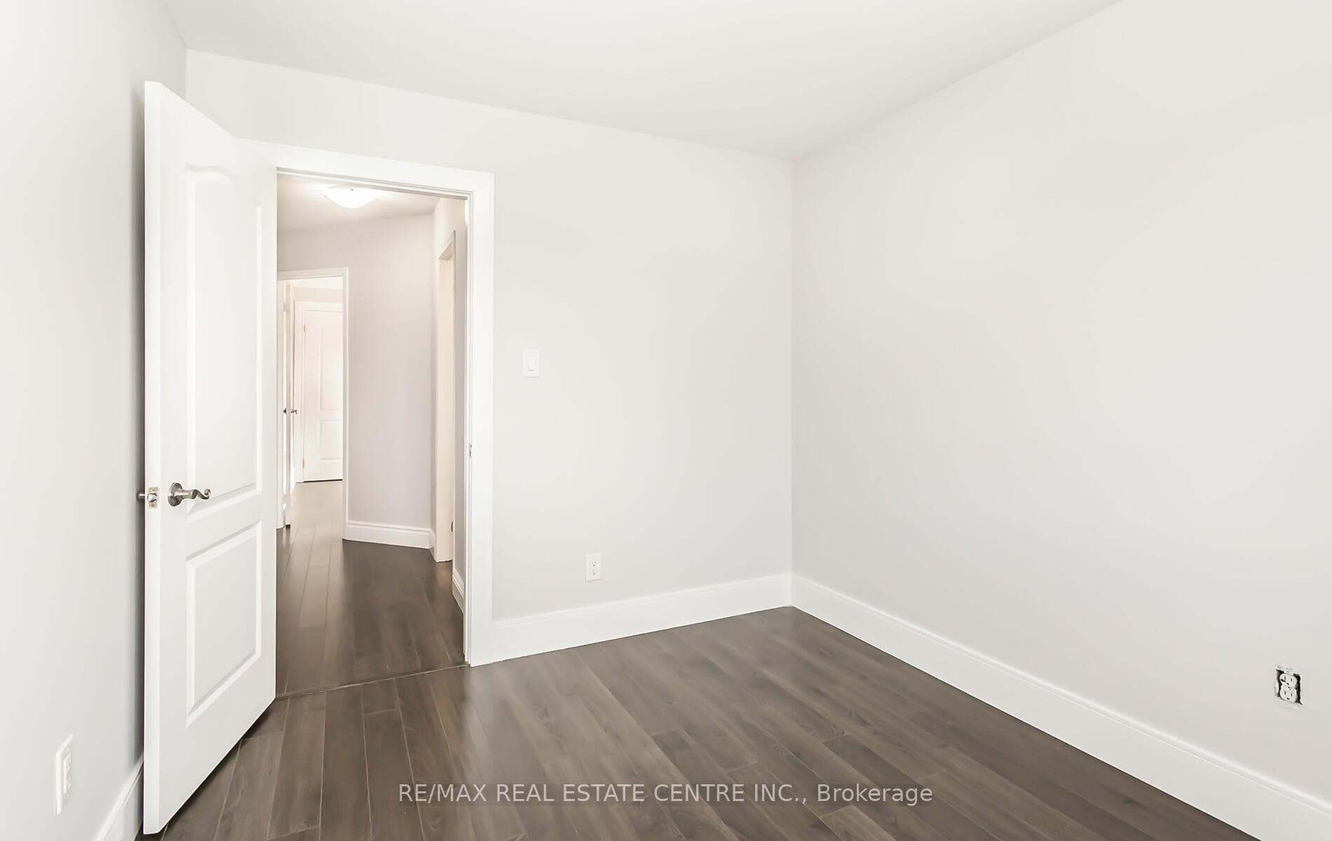 85 Viceroy Crescent photo 28