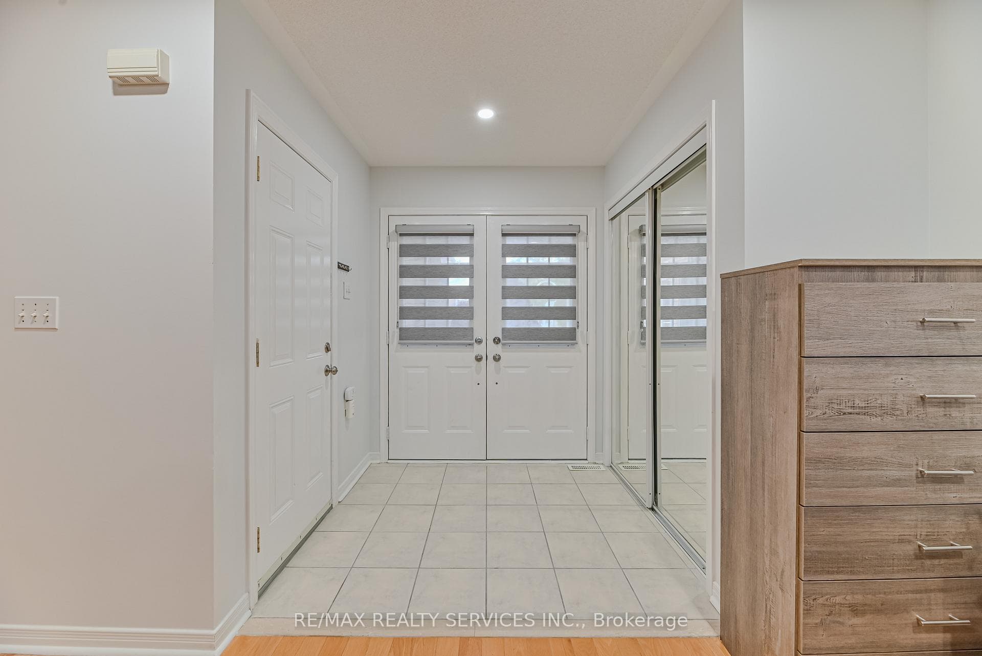 175 Toba Crescent photo 5