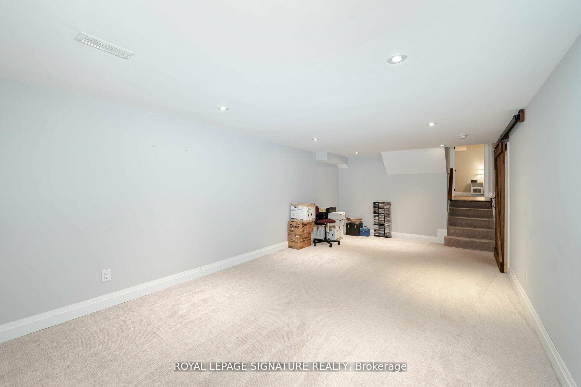 2497 Wyatt Street photo 25