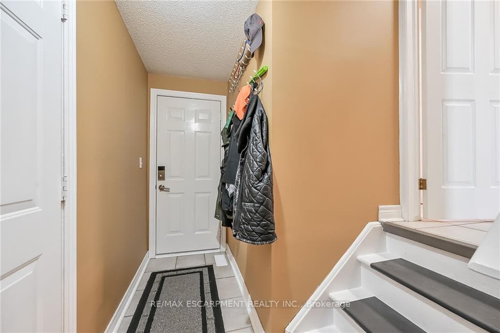 46 Redtail Crescent photo 29