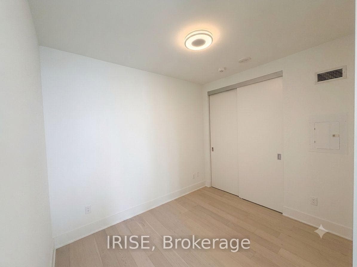 11 Yorkville Avenue Unit 5909 photo 11