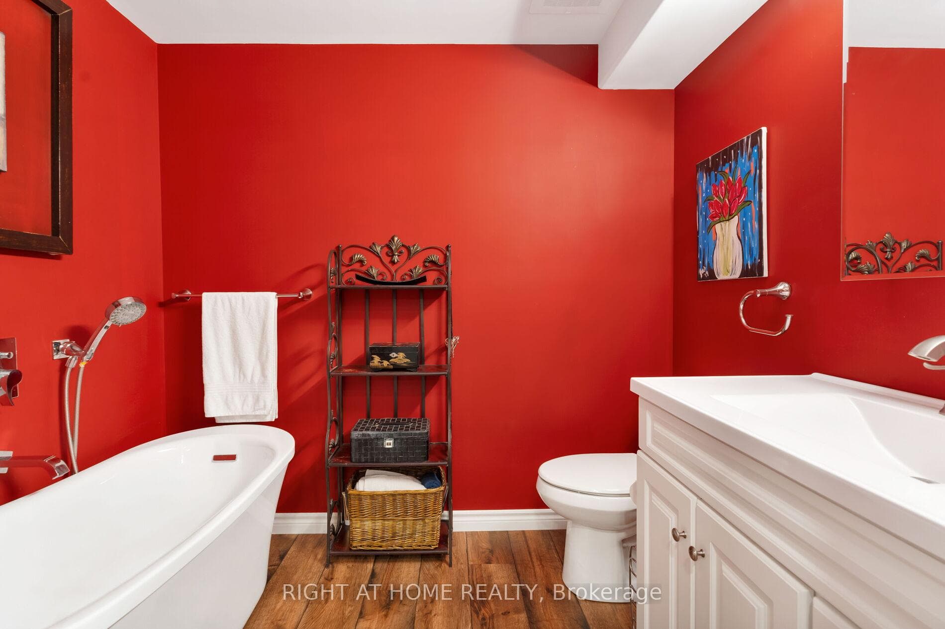 19 Albert Street photo 44