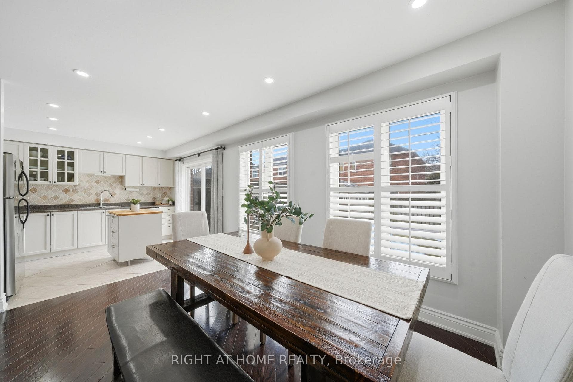 2230 Sutton Drive photo 10