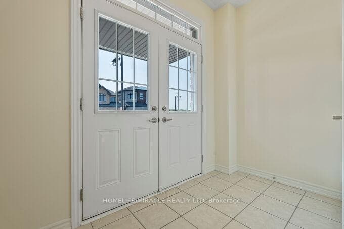 2143 Hallandale Street photo 10