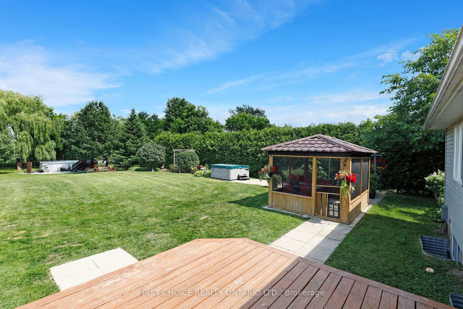 5857 Trudeau Avenue photo 6