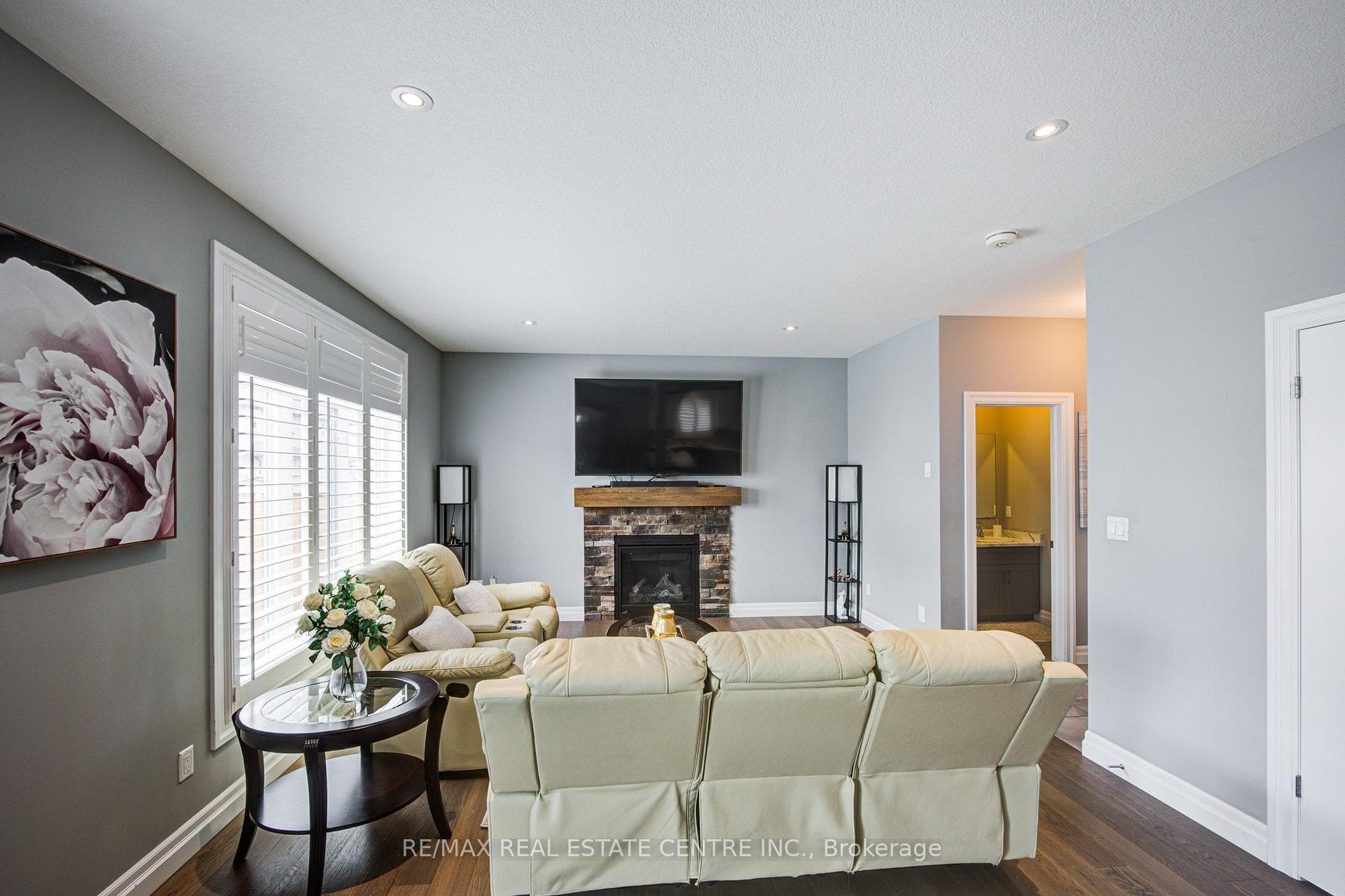 943 Downing Drive photo 8