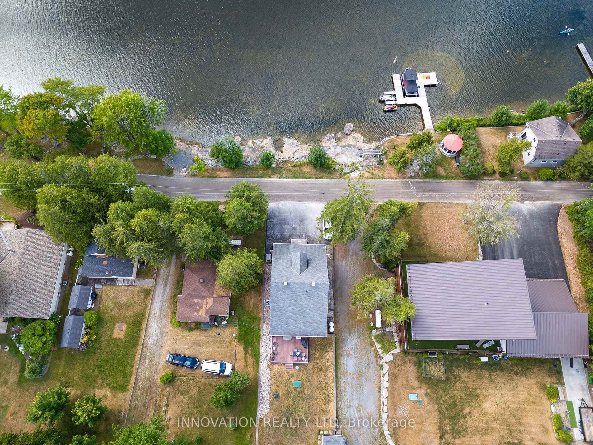 240 Birch Avenue photo 31