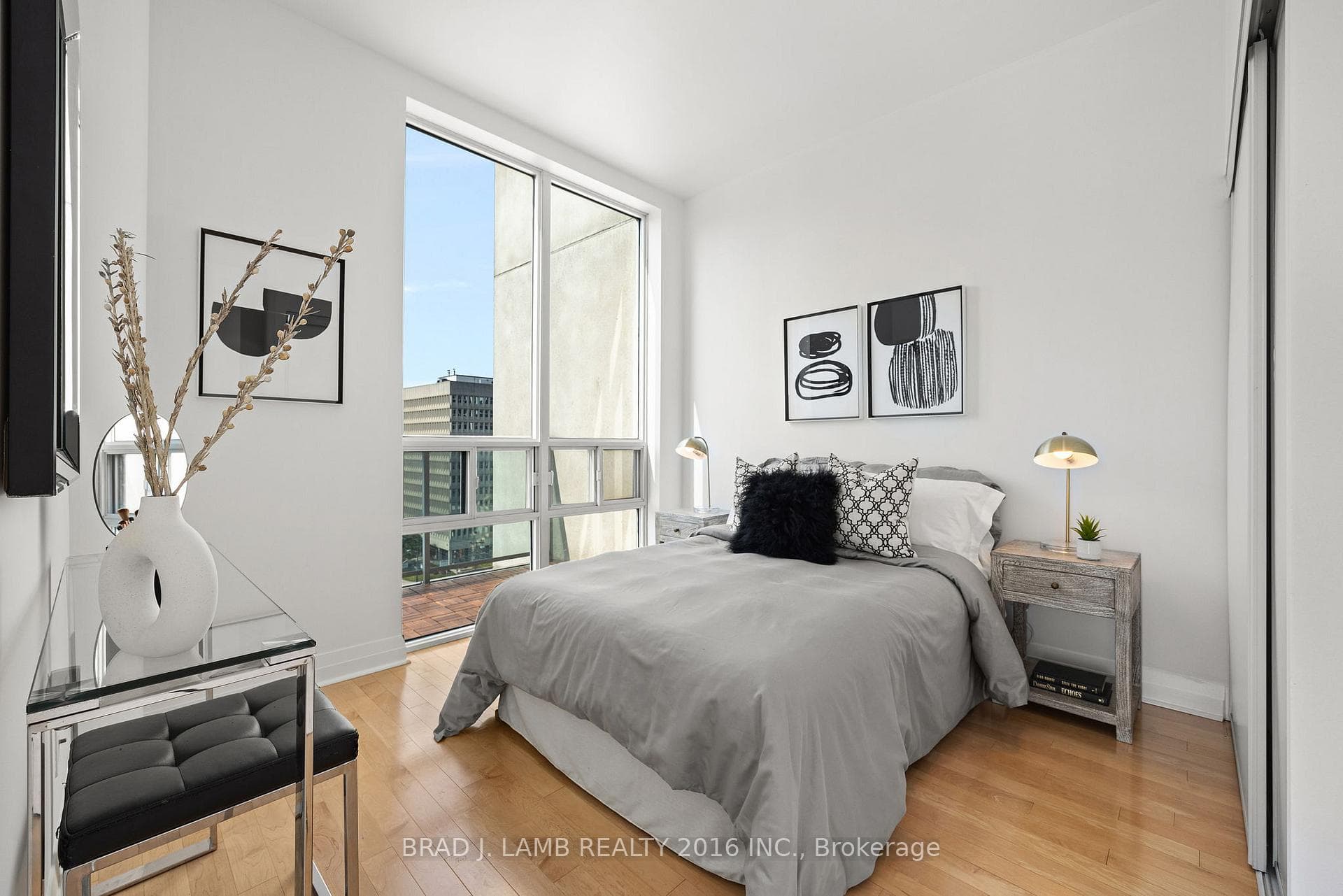3391 Bloor Street Unit 1103 photo 11