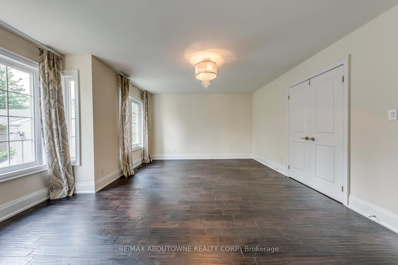 319 Holmes Avenue photo 24