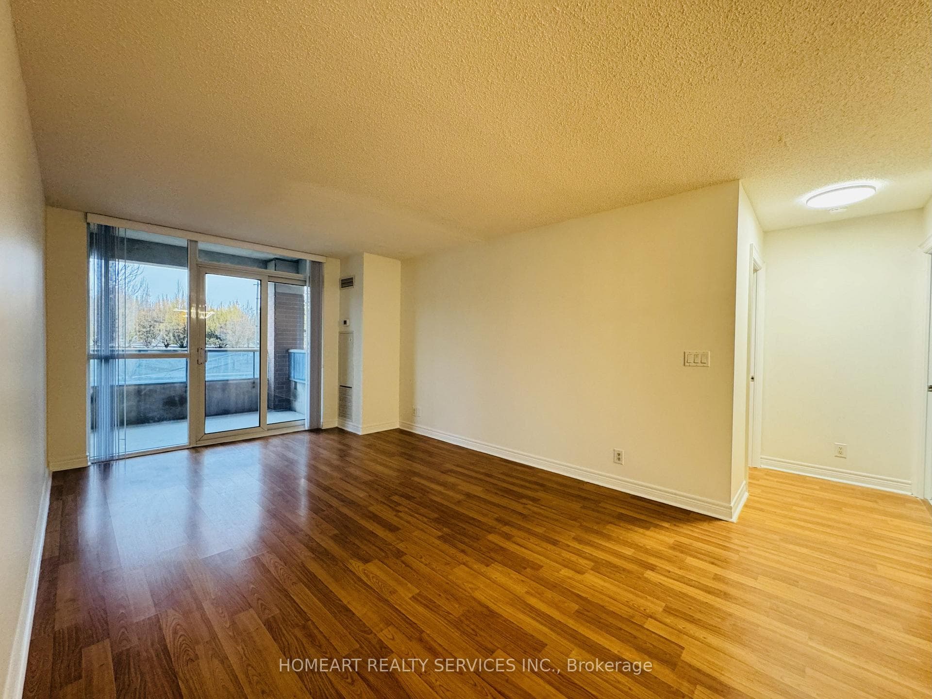 33 Cox Boulevard Unit 216 photo 2