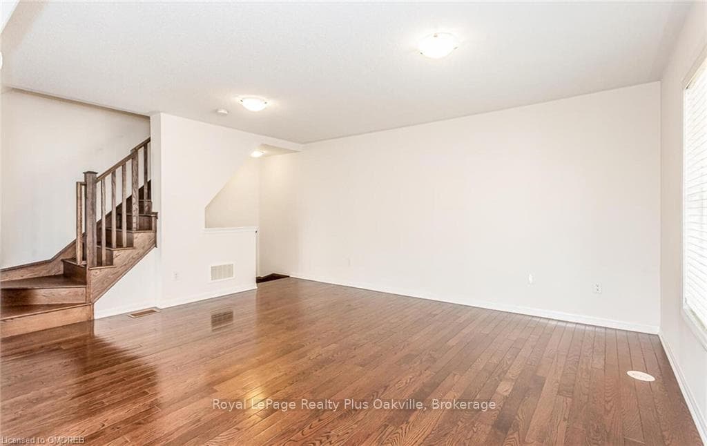 243 SEPTIMUS Heights photo 13