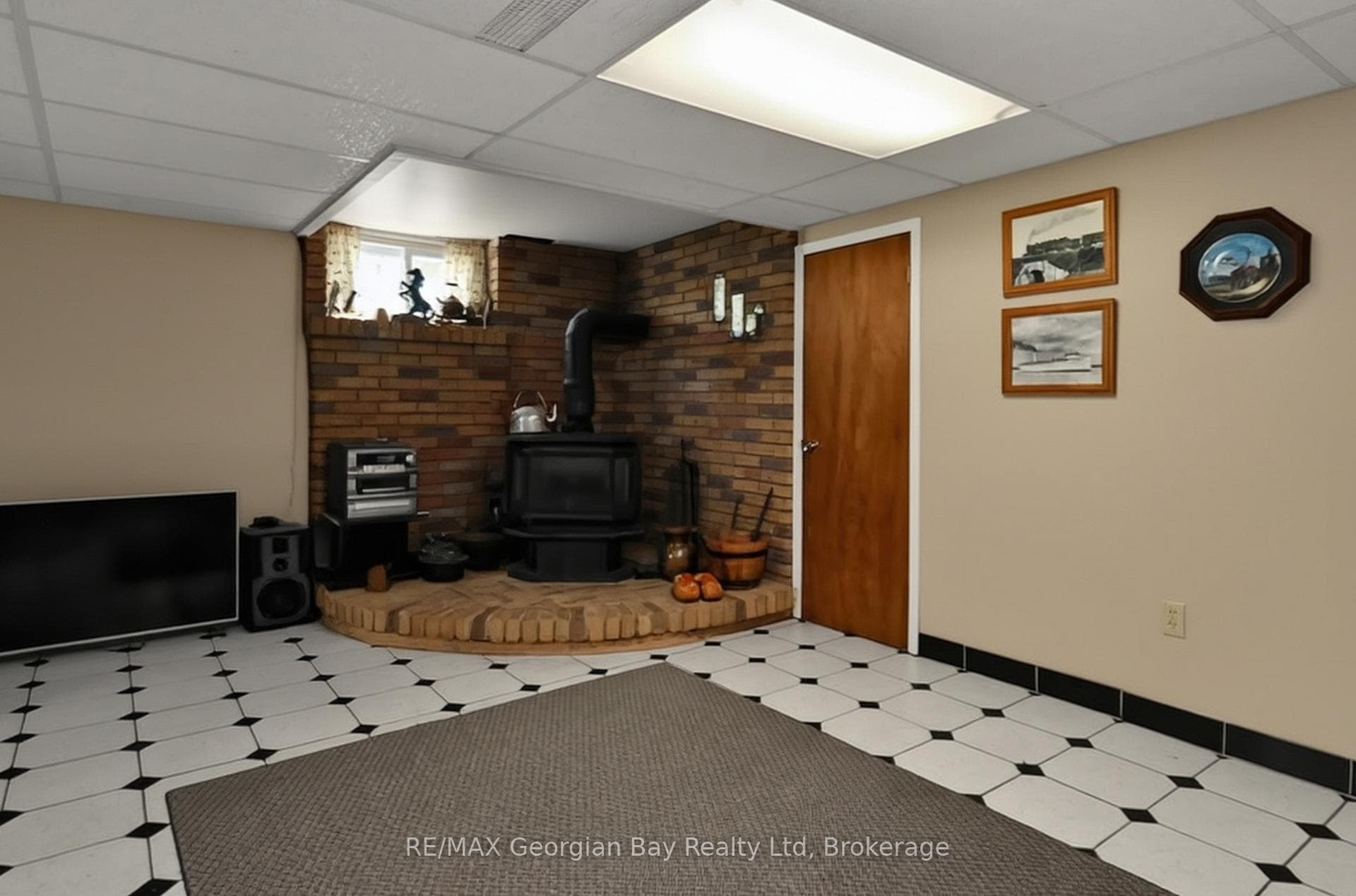 511 Camilla Street photo 18