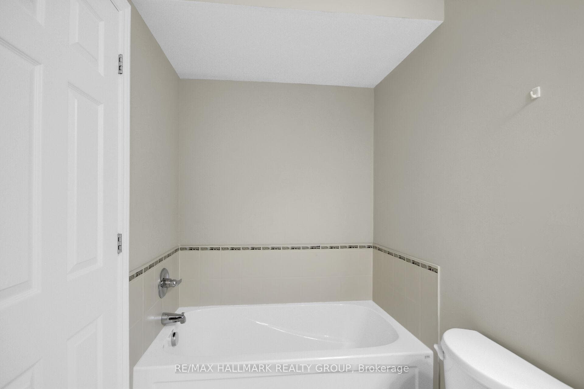 240 Leather Leaf Terrace photo 31