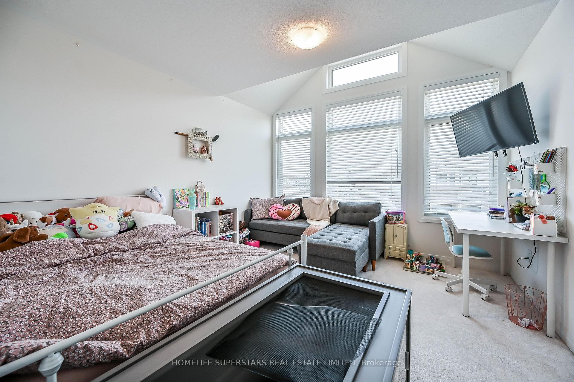 156 Freedom Crescent photo 35