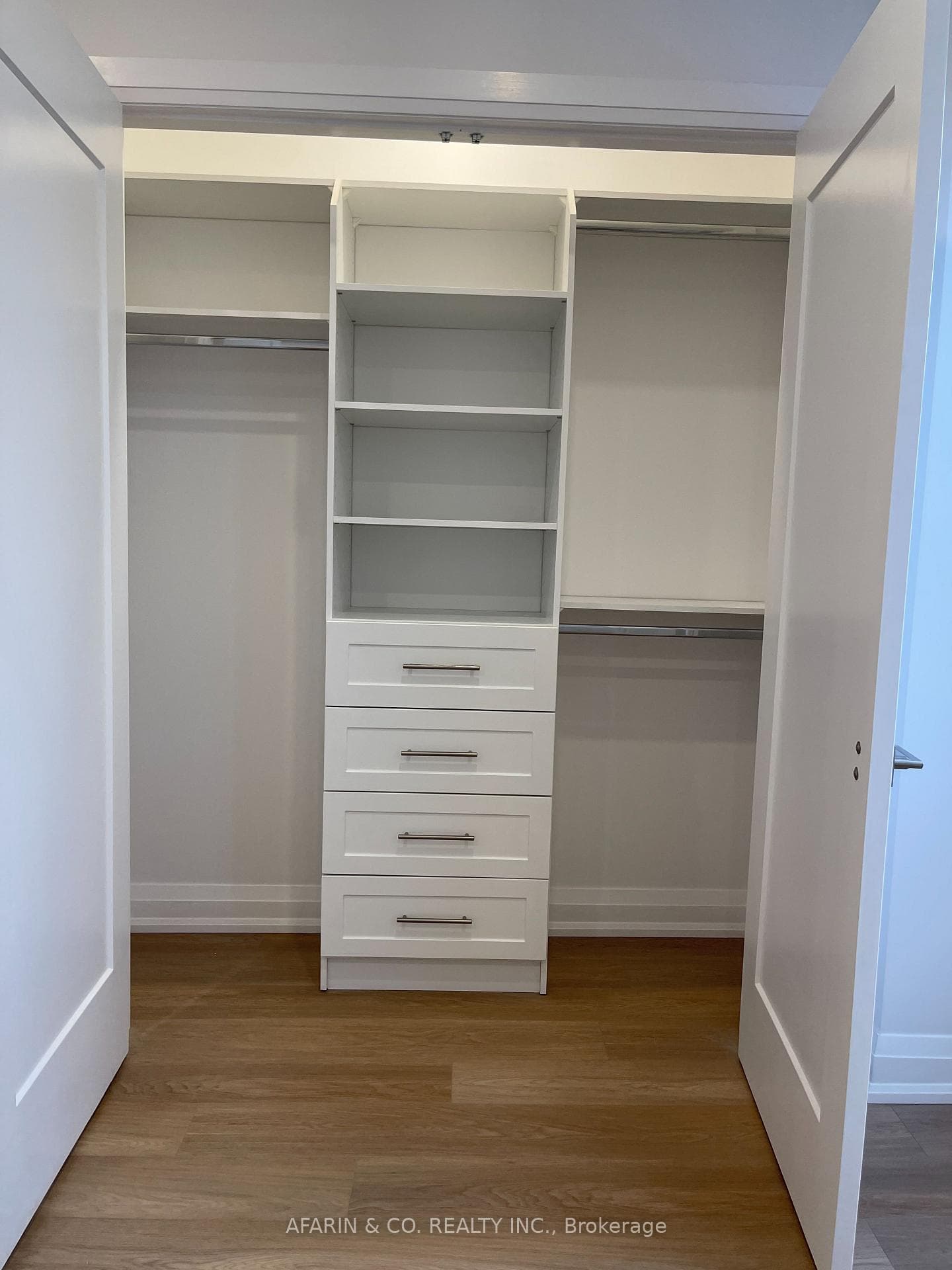 Custom closet