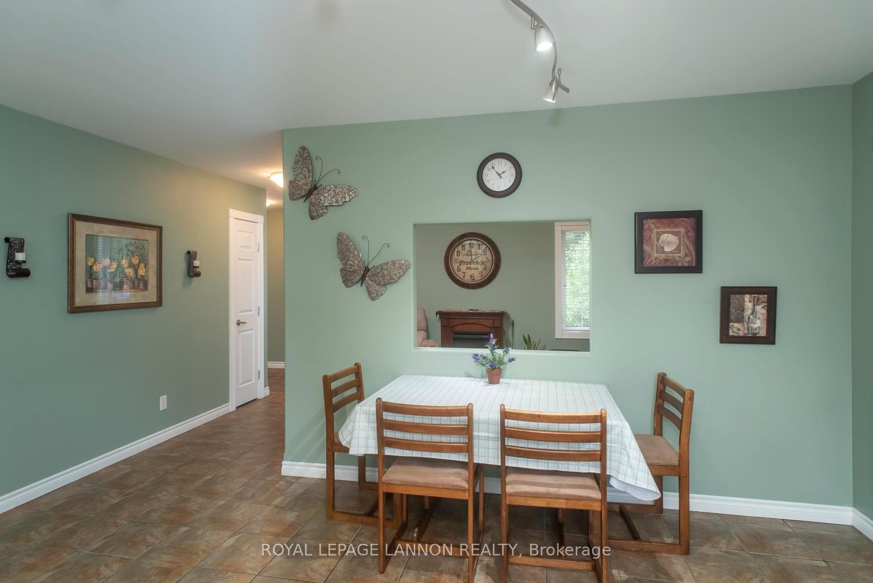 161 East Avenue photo 31