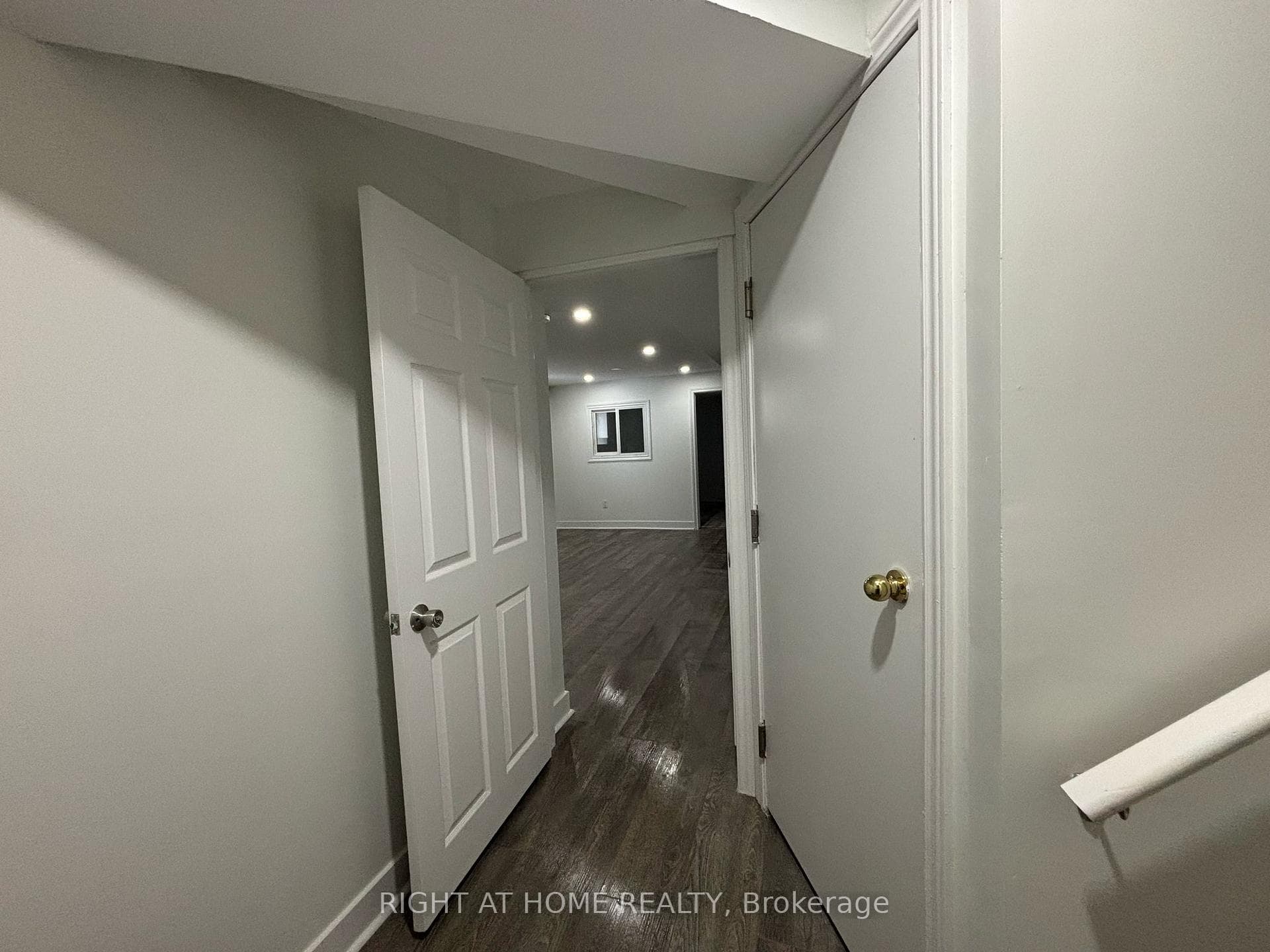 65 Mildenhall Place Unit Lower photo 13