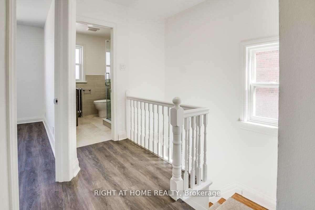1738 Bayview Avenue photo 8