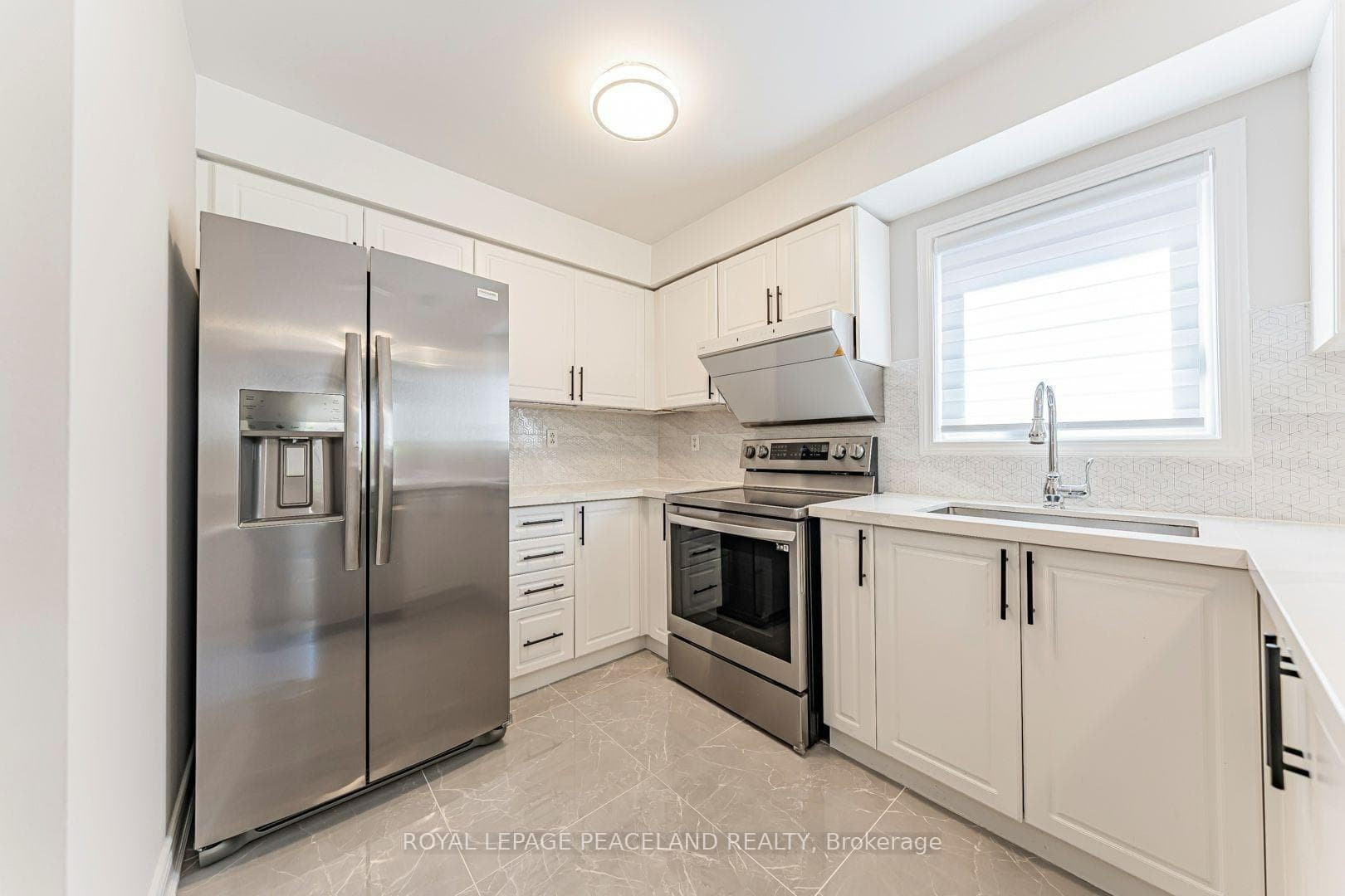 152 Flagstone Way photo 16