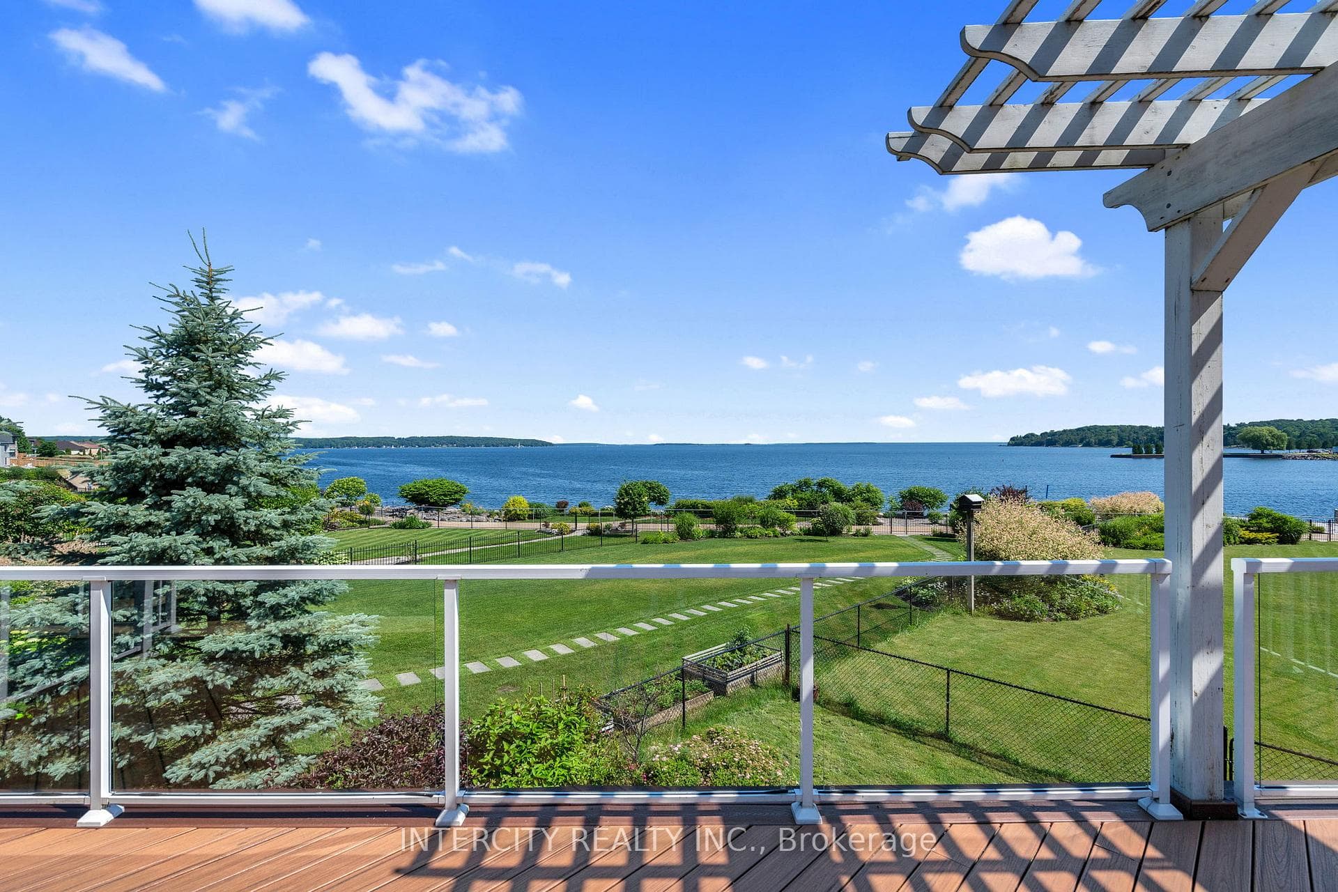 679 Aberdeen Boulevard photo 11