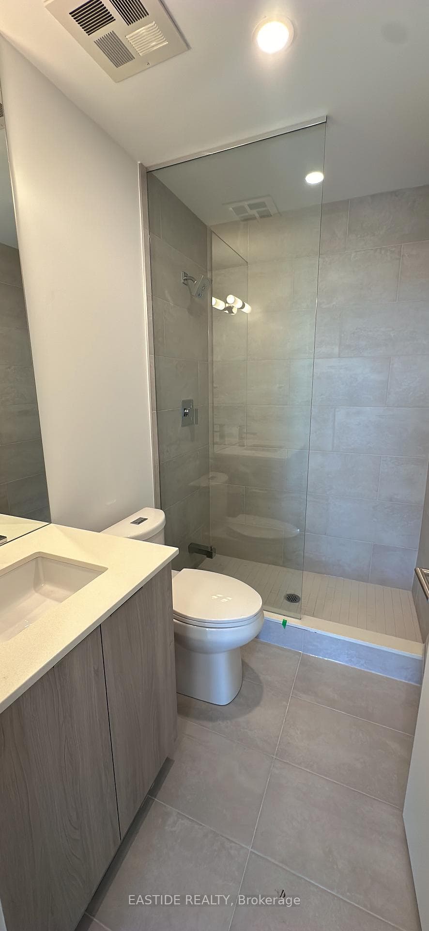 47 Mutual Street Unit 2202 photo 6