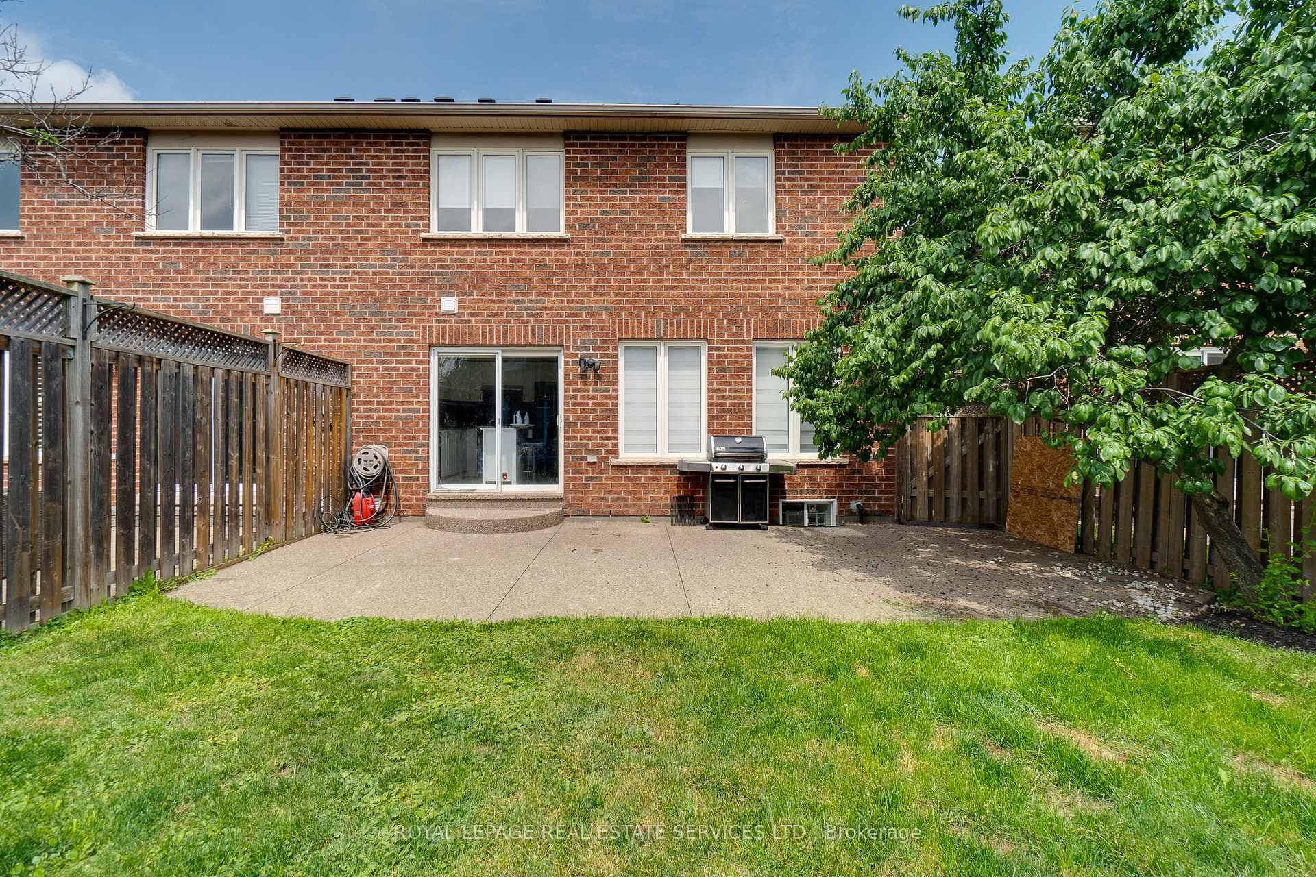 2228 Sutton Drive photo 15