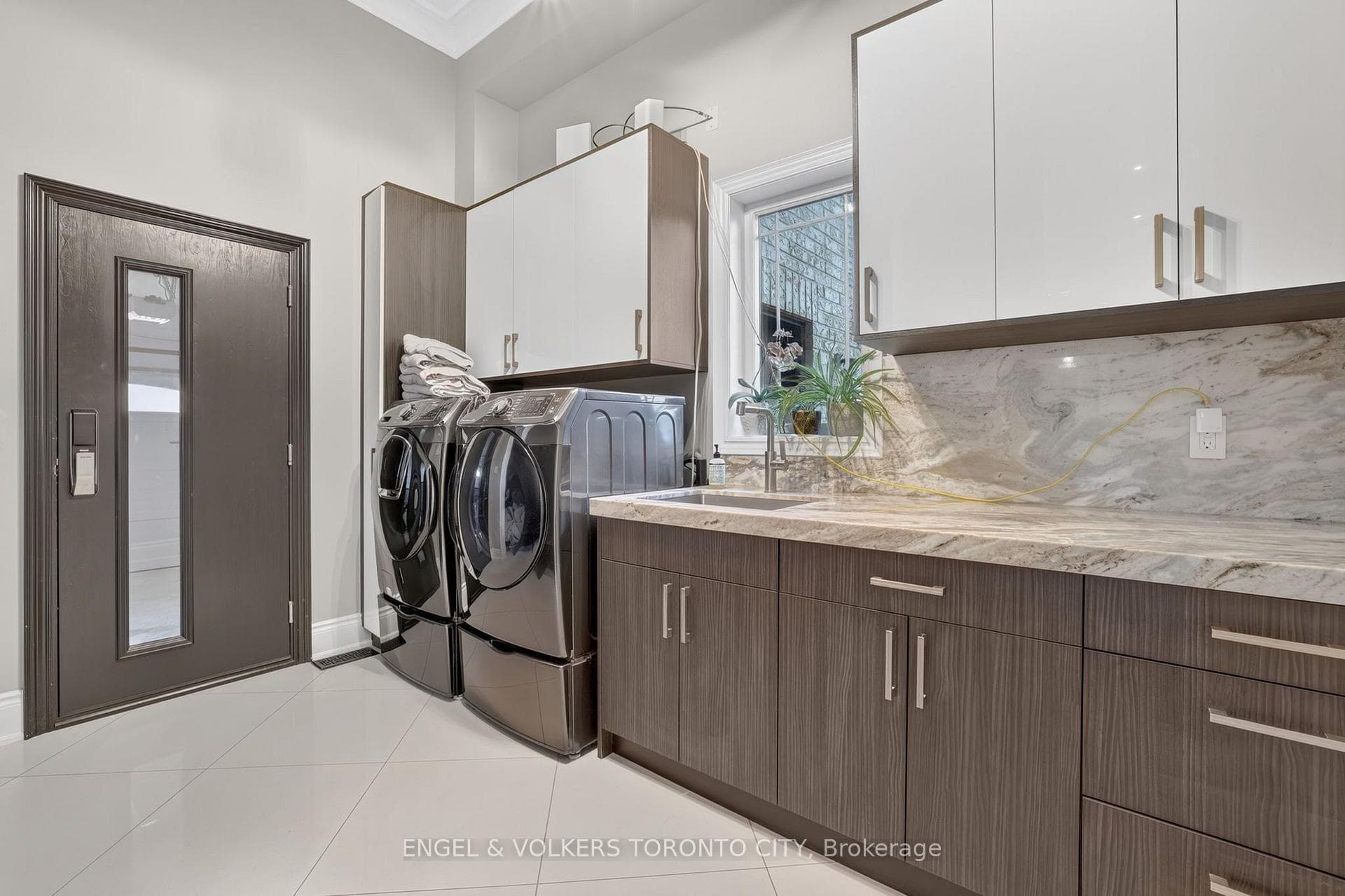 14 Coppermine Court photo 18