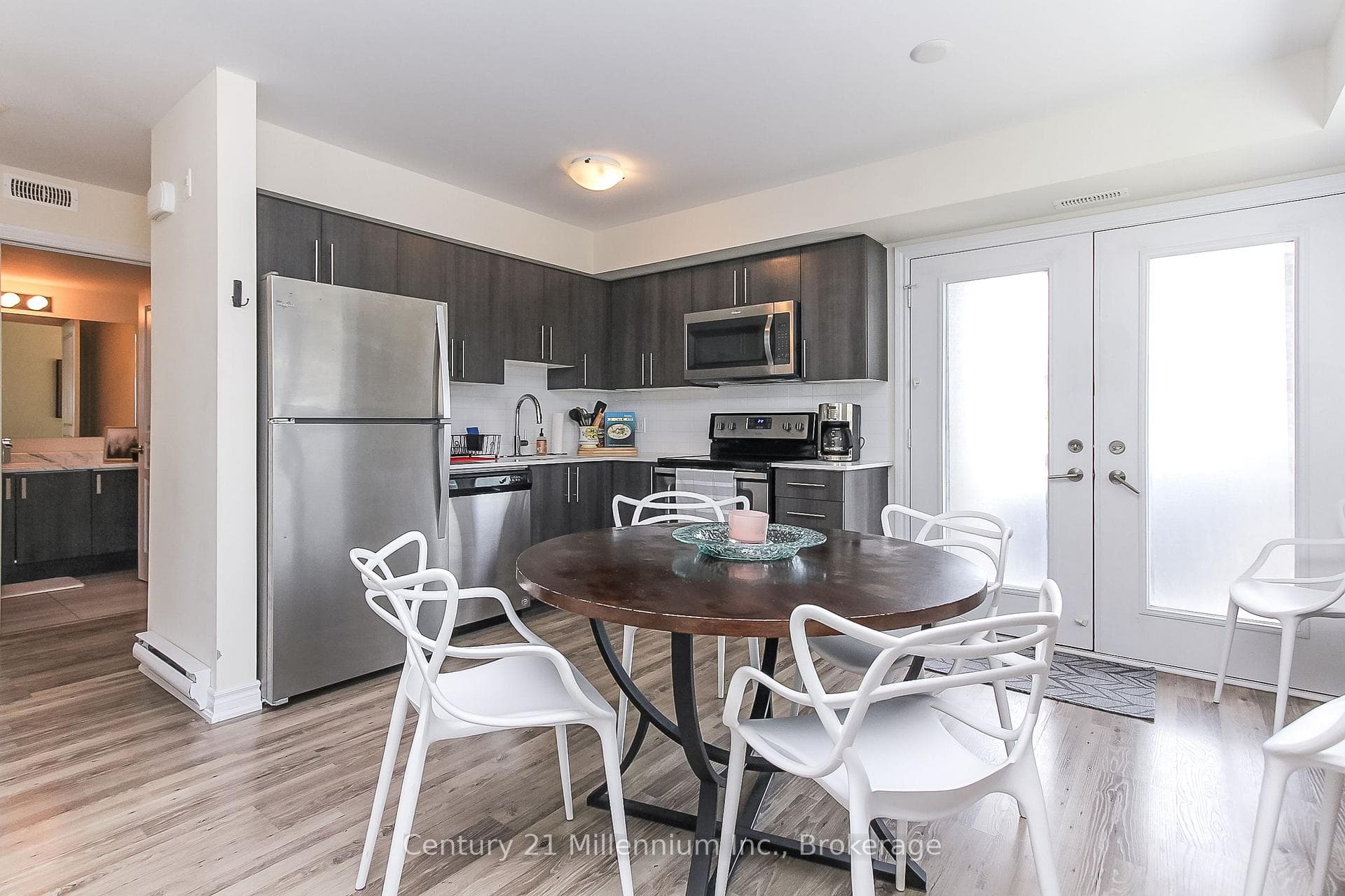 7 ANCHORAGE Crescent Unit 108 photo 8