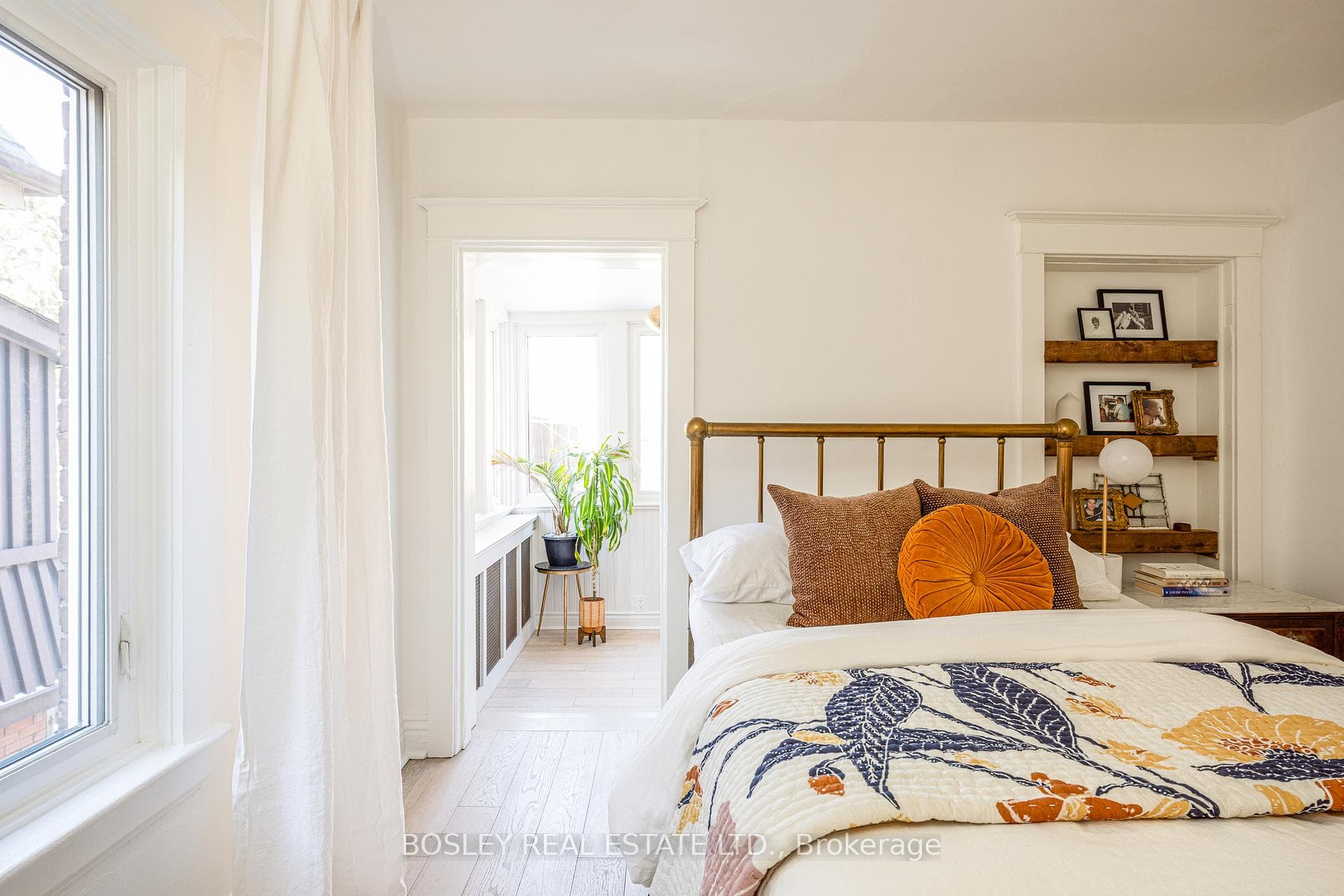 110 Grenadier Road photo 23