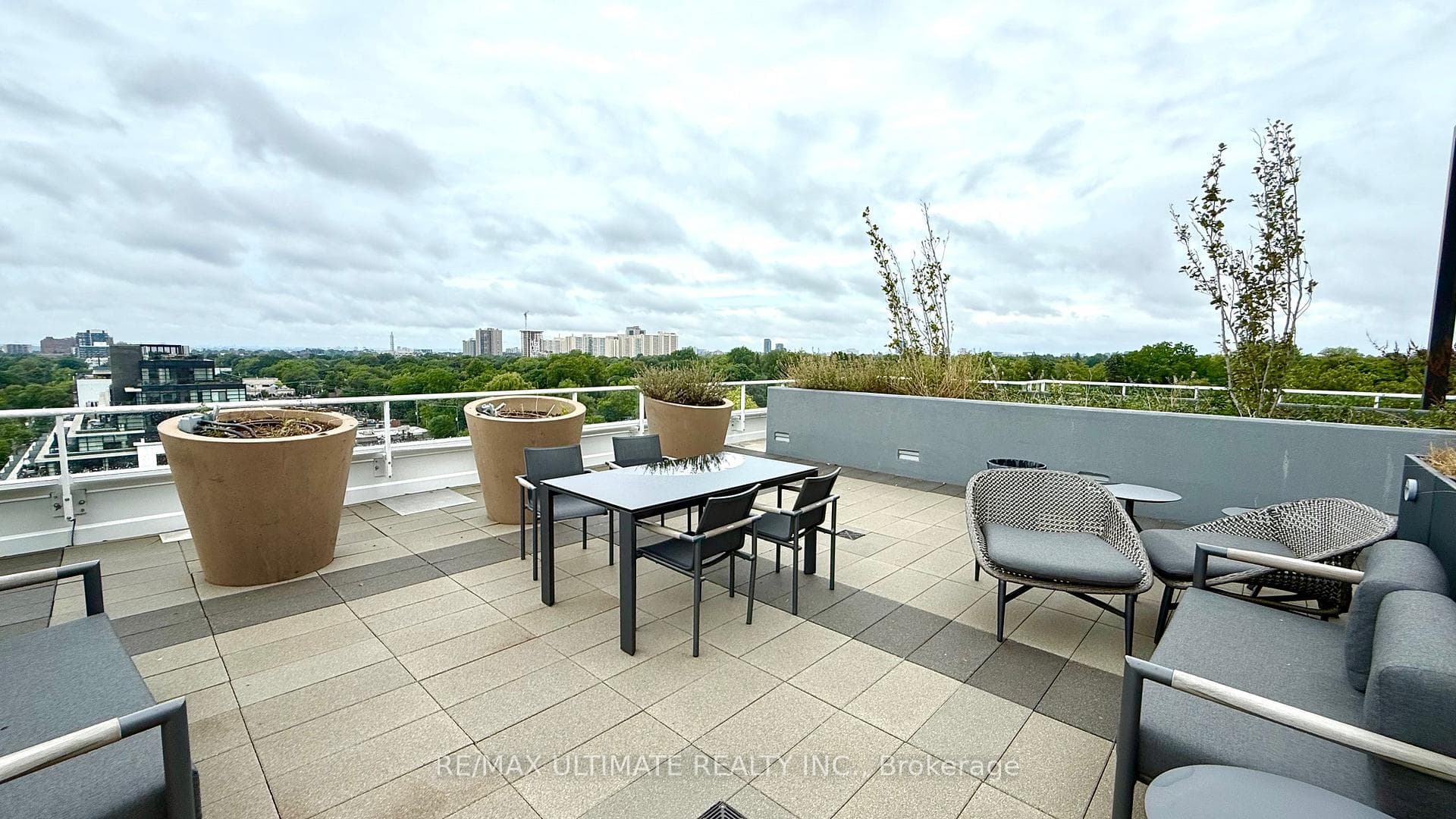 2020 Bathurst Street Unit 815 photo 21