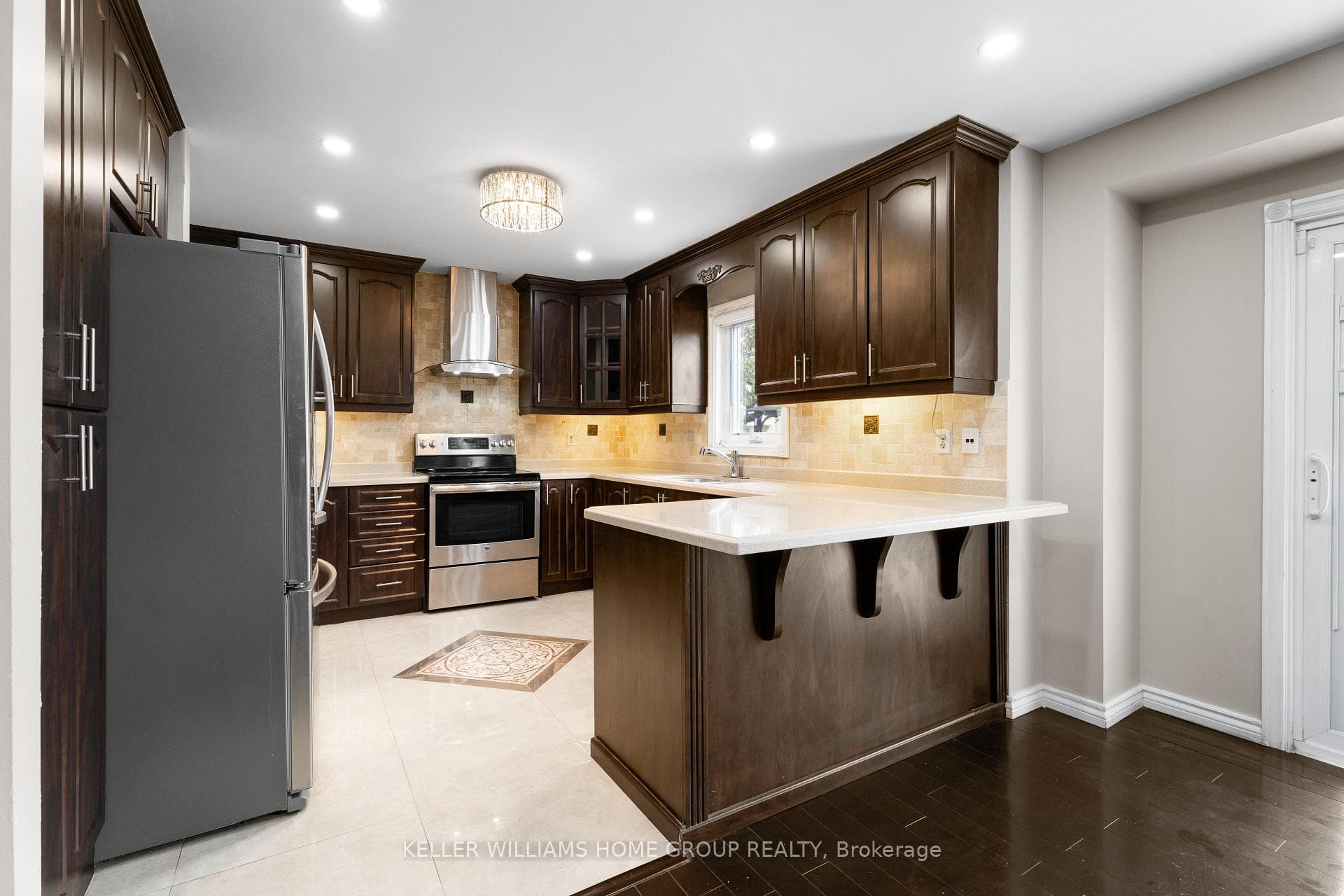163 Moffatt Avenue photo 11