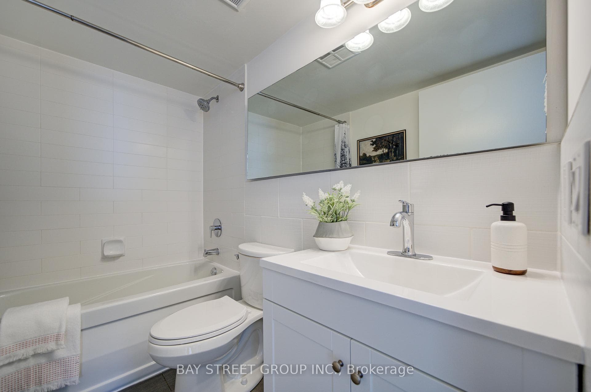 15 Fort York Boulevard Unit 4612 photo 26
