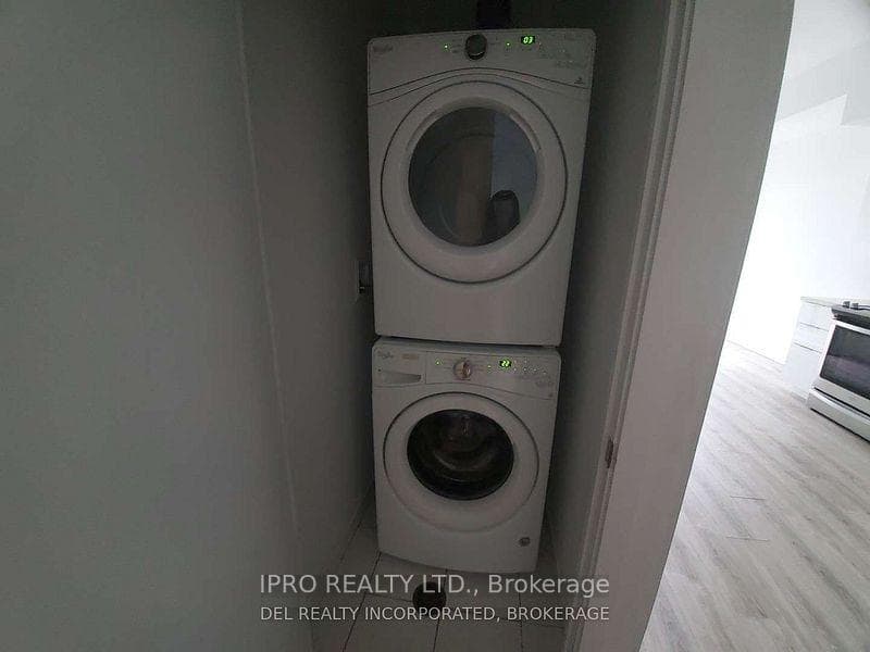 20 Shore Breeze Drive Unit 403 photo 19