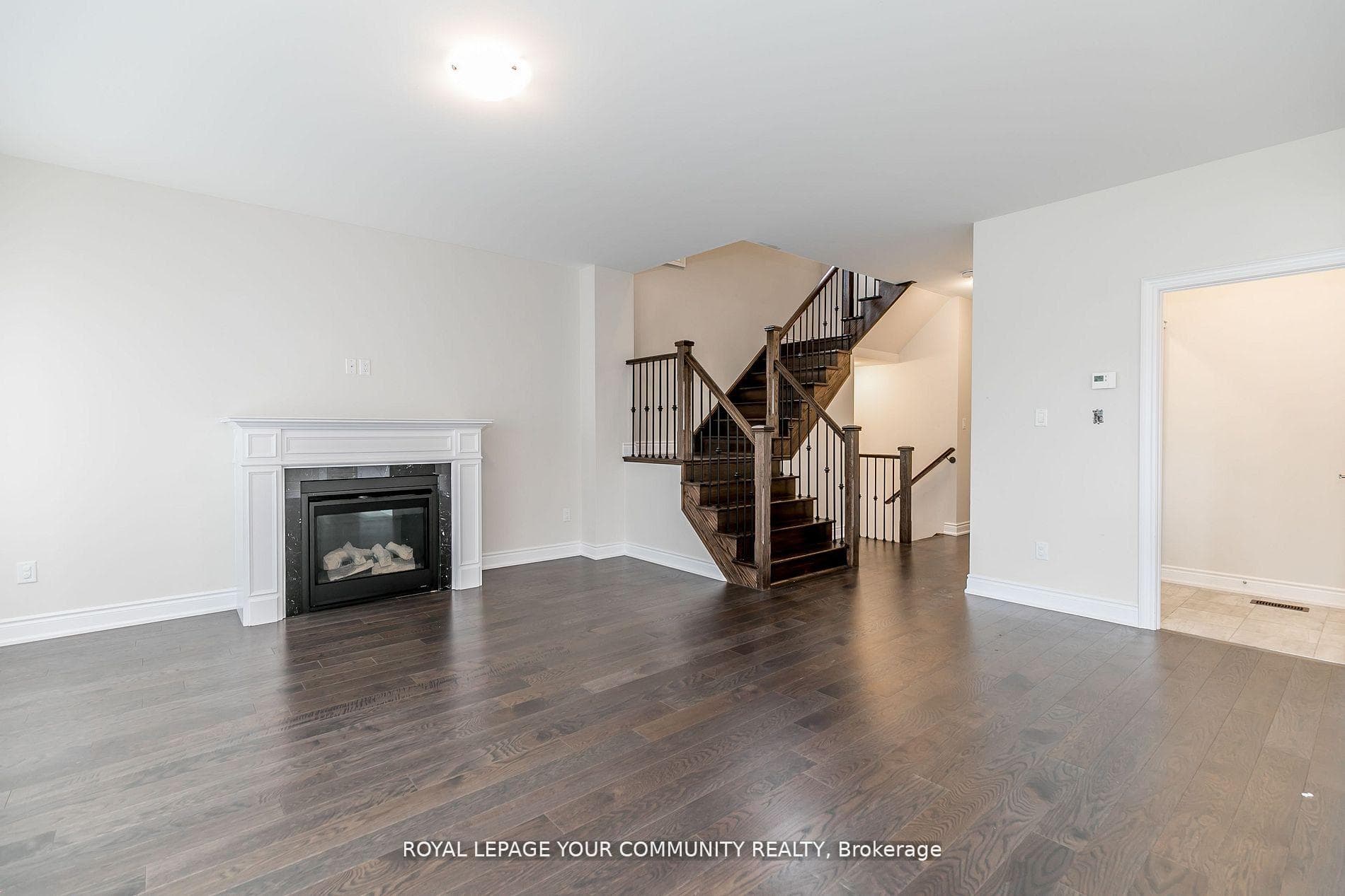 27 Lorne Thomas Place photo 11