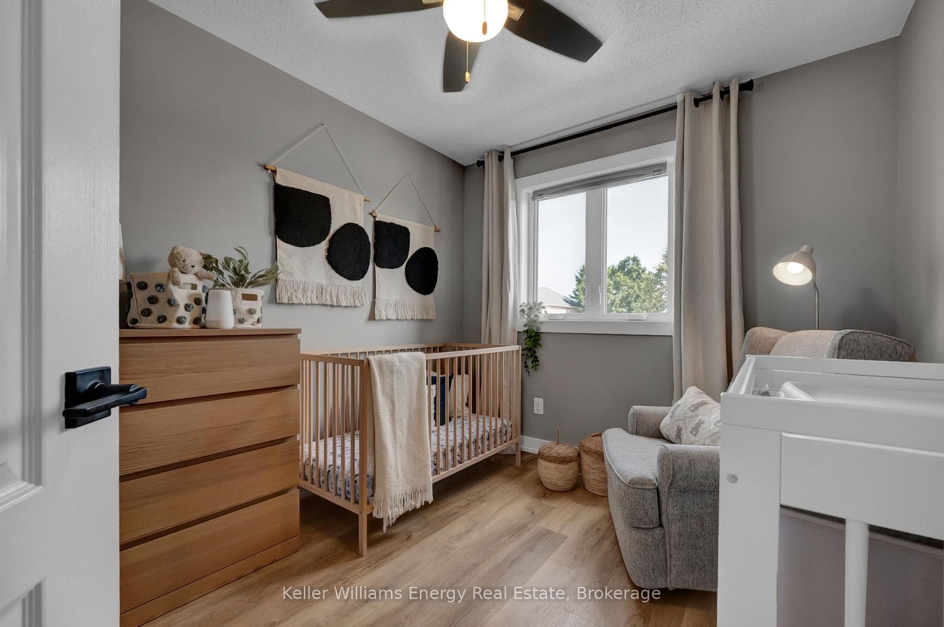 4 Primeau Avenue photo 24