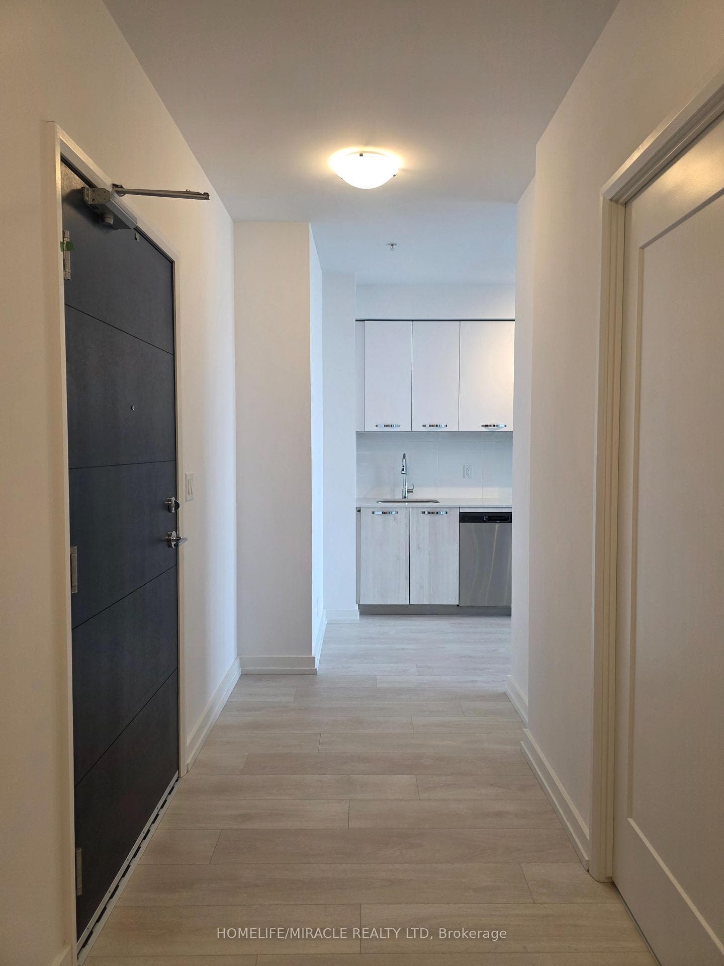 75 James Street Unit 3004 photo 7