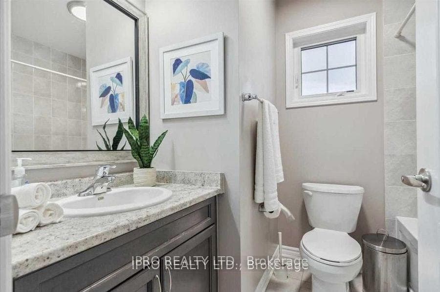 2 Stedford Crescent photo 17