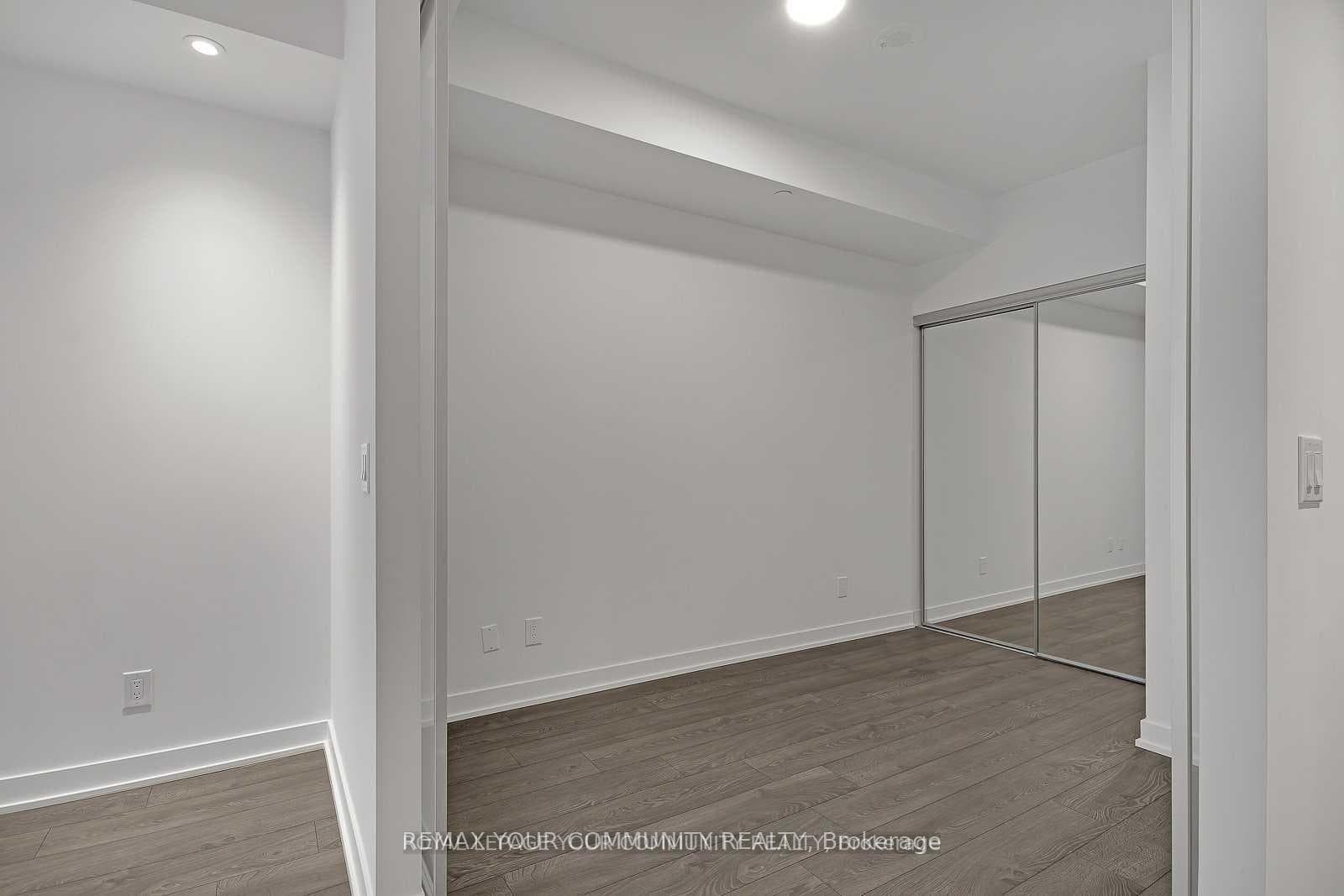 1926 Lake shore Boulevard Unit 3705E photo 8