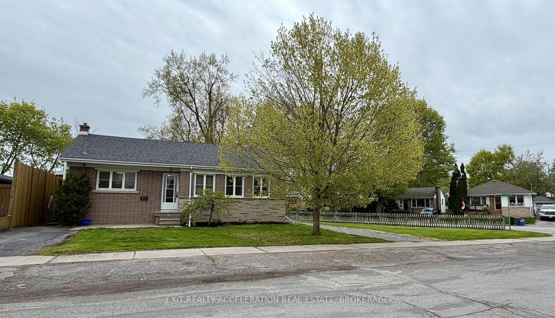 54 Greenlawn Avenue photo 8