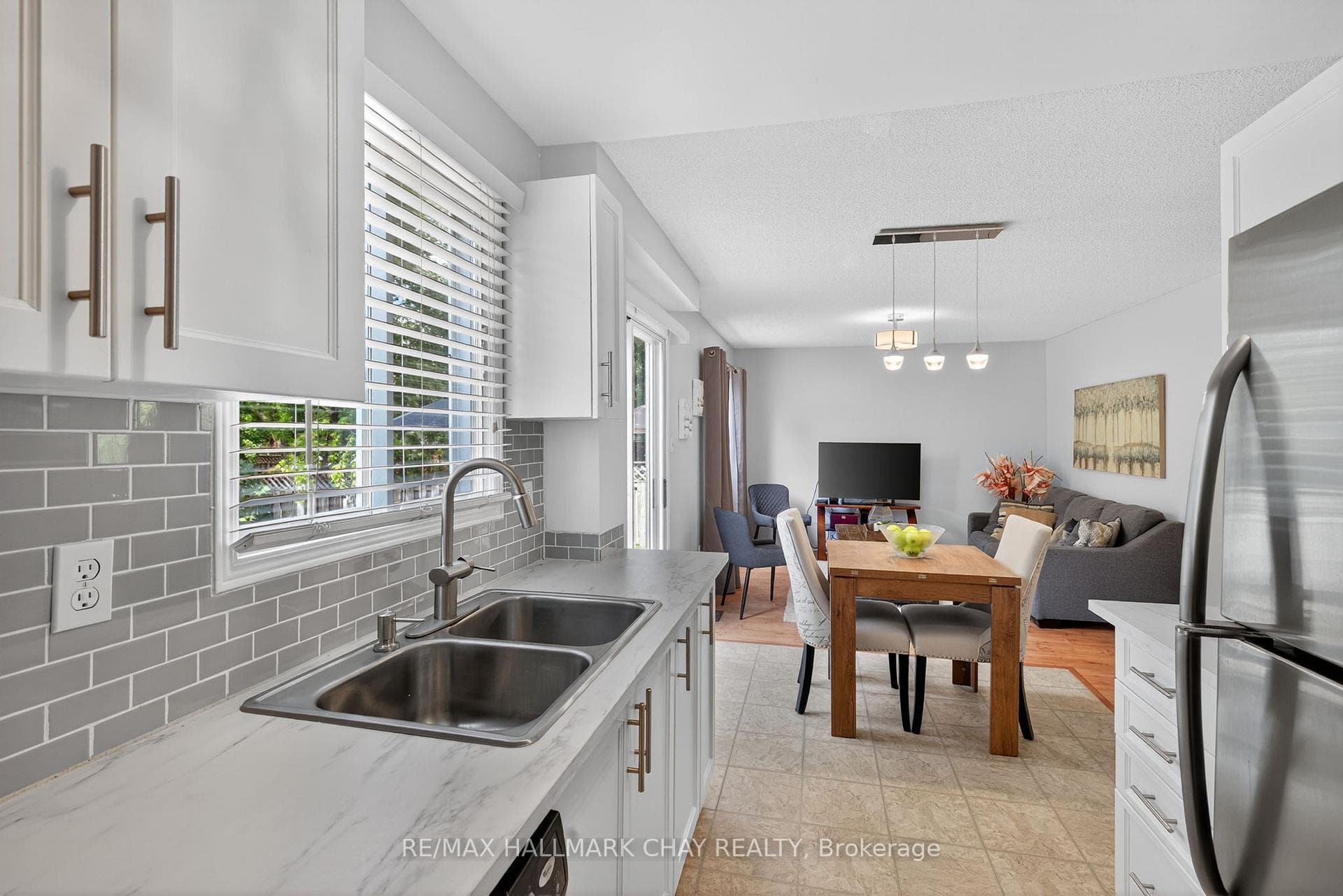 992 Anna Maria Avenue photo 14