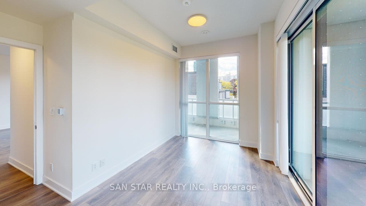 188 Fairview Mall Drive Unit 211 photo 23
