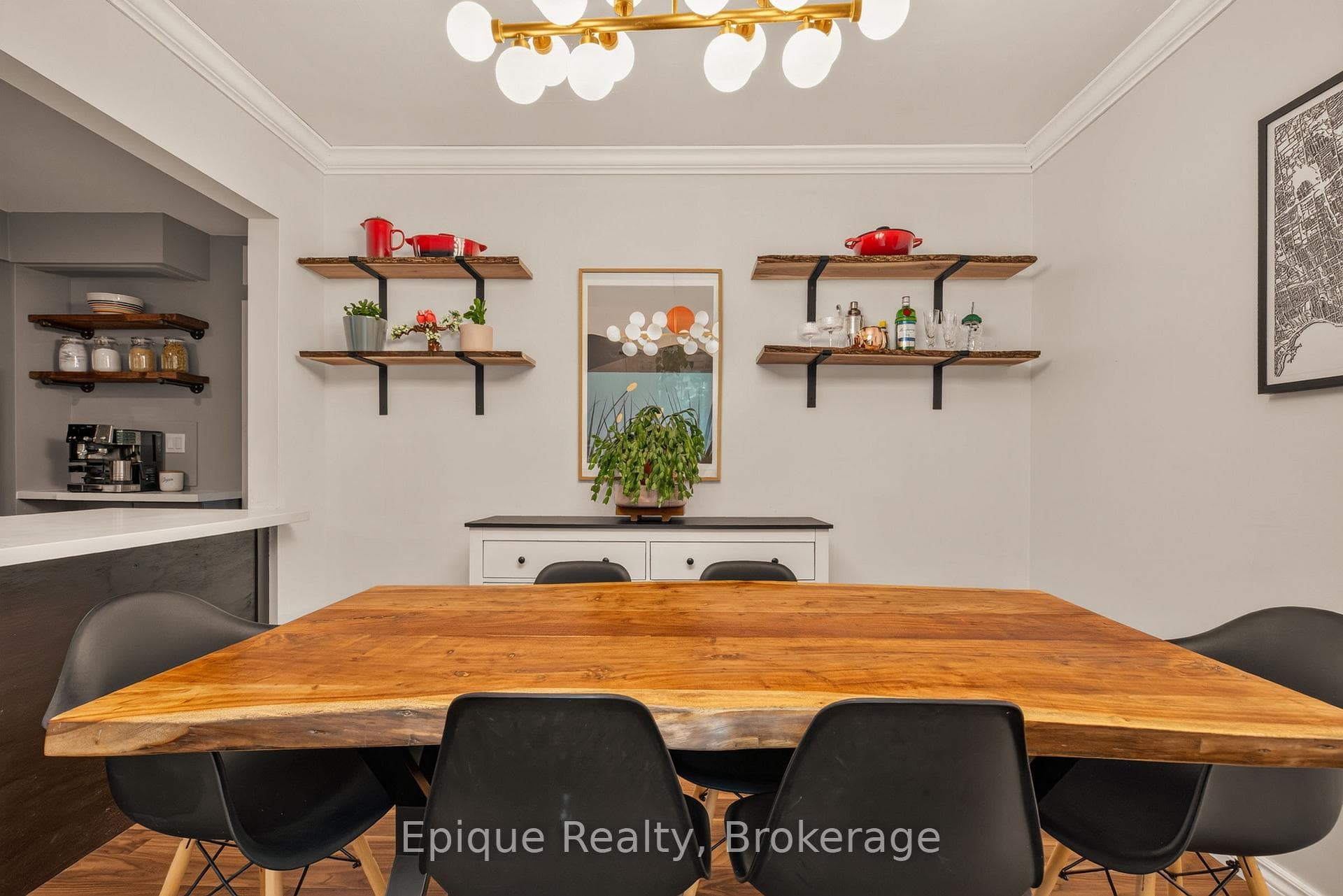 93 Graham Avenue photo 19