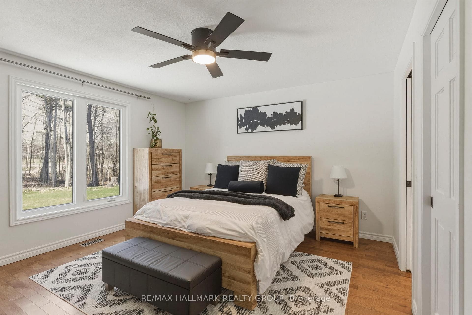 408 Yole Crescent photo 26