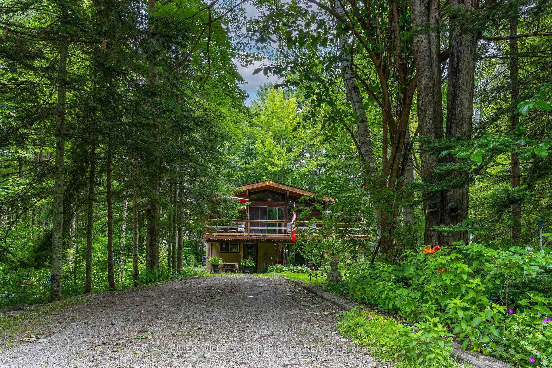 22 FOREST Circle photo 3