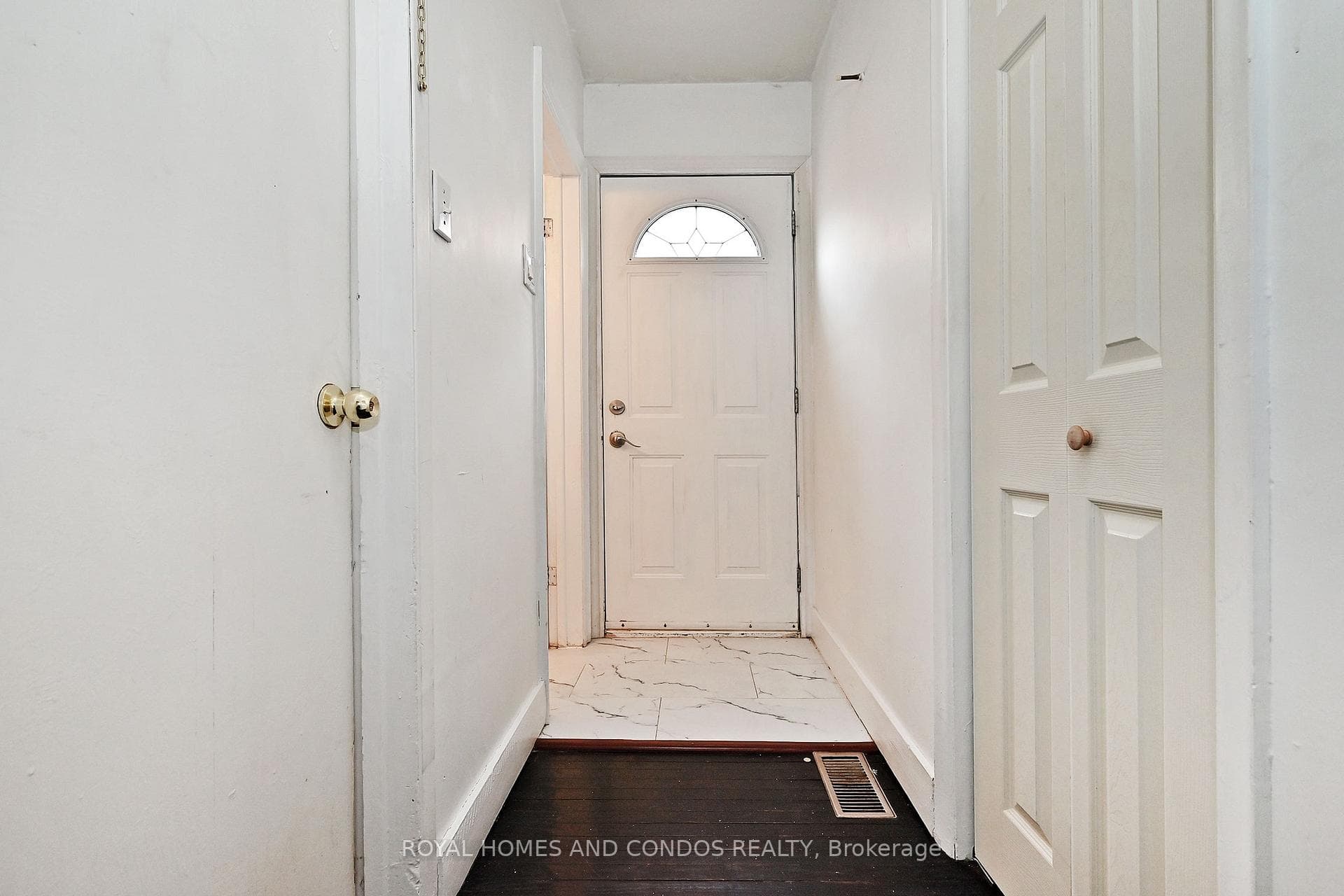 40 Pender Crescent Unit Lower photo 6