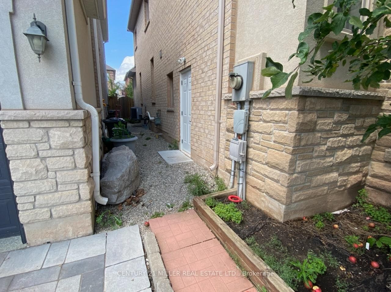 2447 Pine Glen Road Unit Bsmnt photo 2