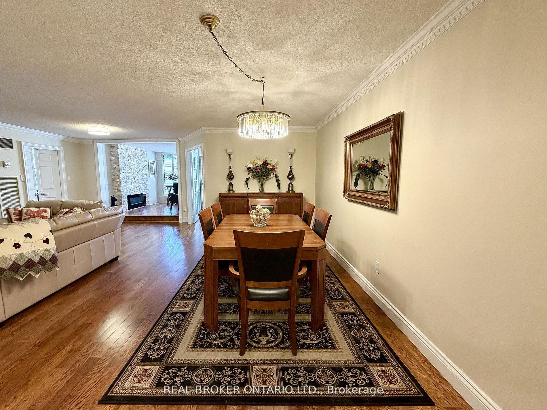 130 Carlton Street Unit 602 photo 10