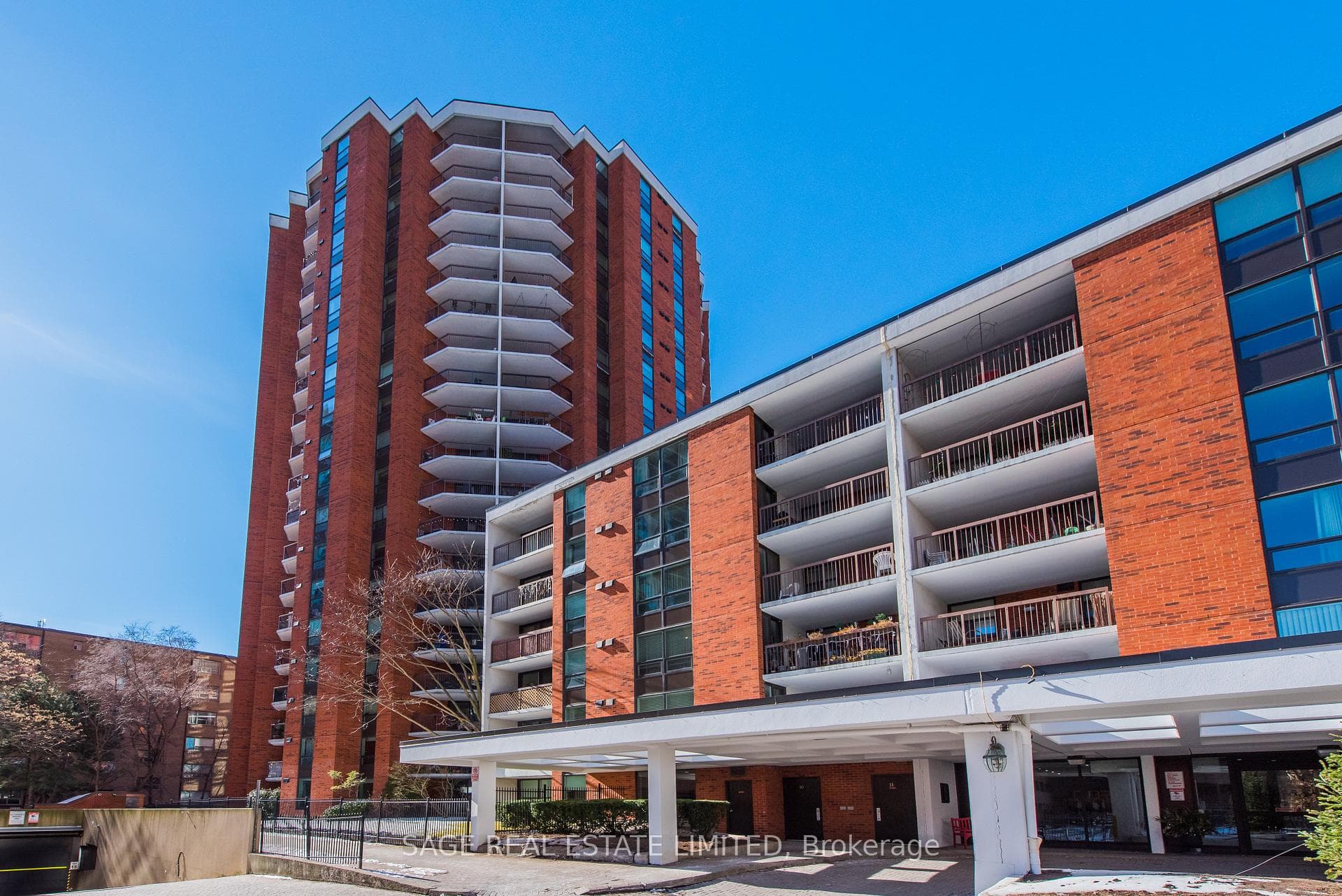 77 Maitland Place Unit 103 photo 22