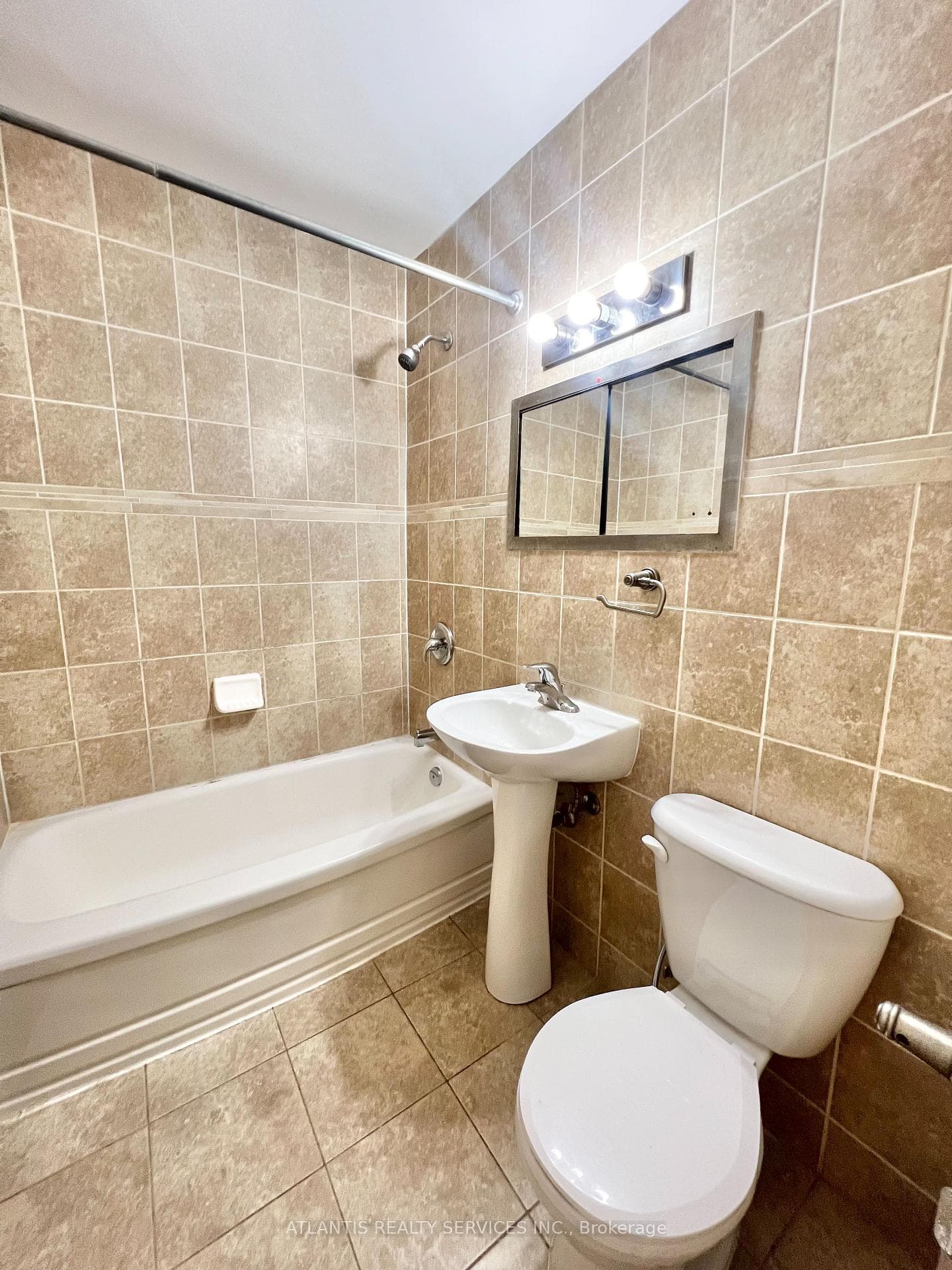 640 Davenport Road Unit 304 photo 7