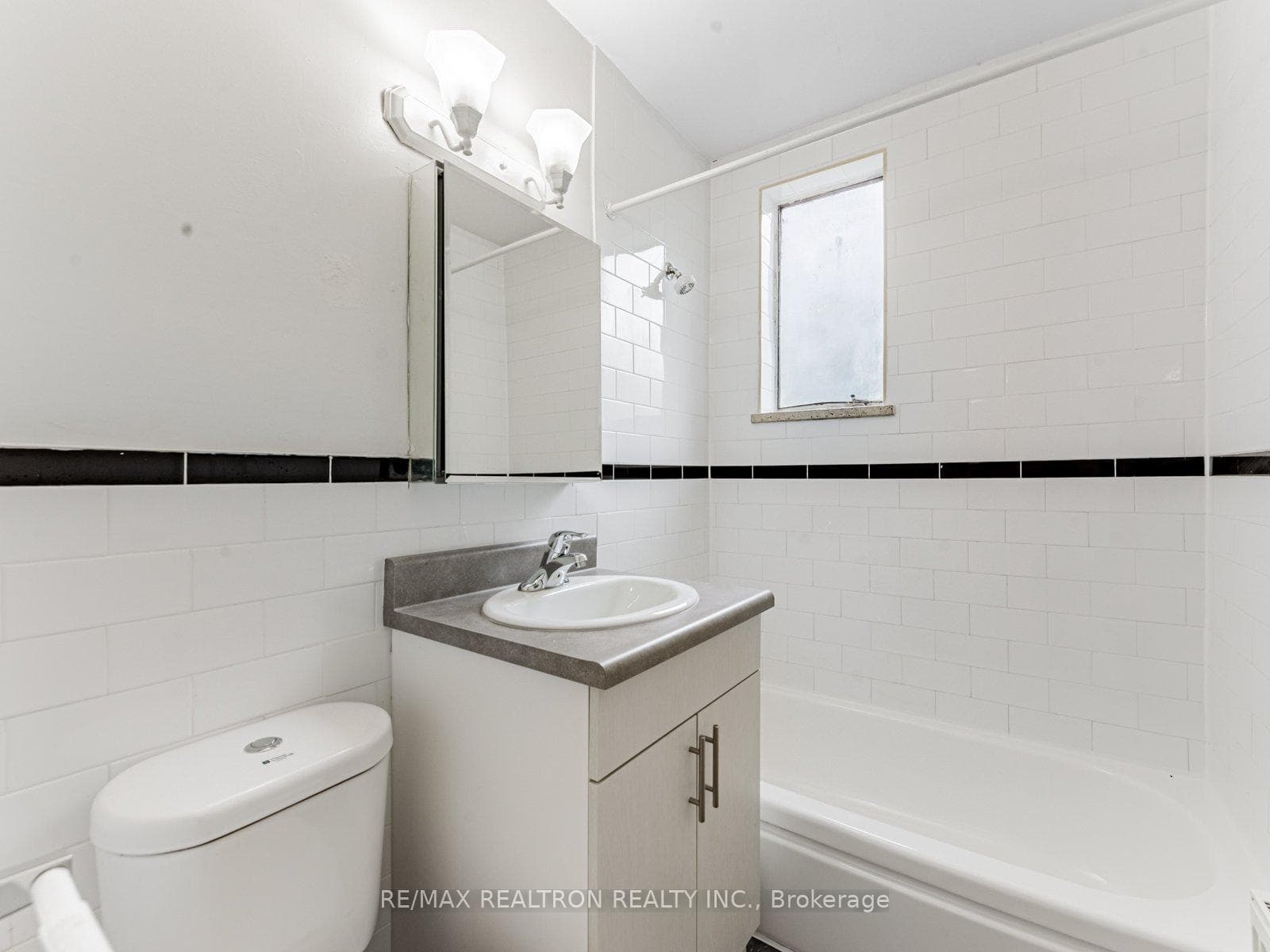 2895 Bathurst Street Unit 409 photo 11
